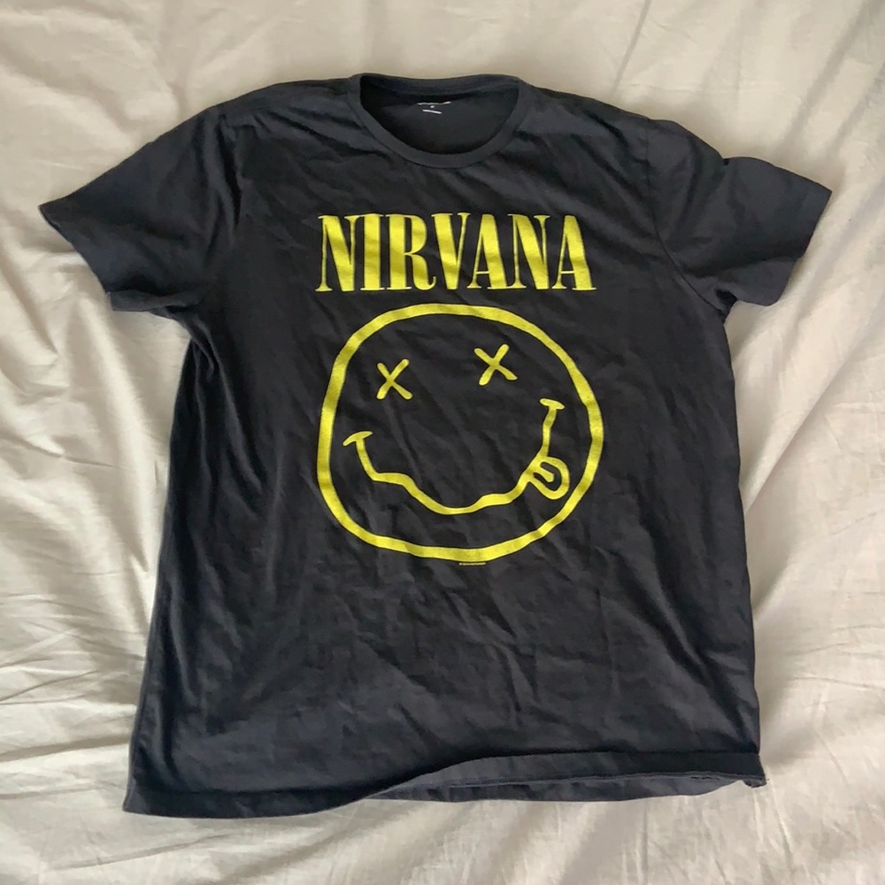 gray nirvana tee!